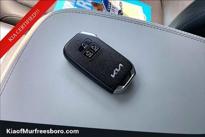 2024 Kia Carnival LX KIA CERTIFIED!!!