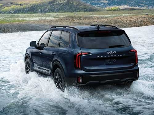 2024 Kia Telluride driving through water