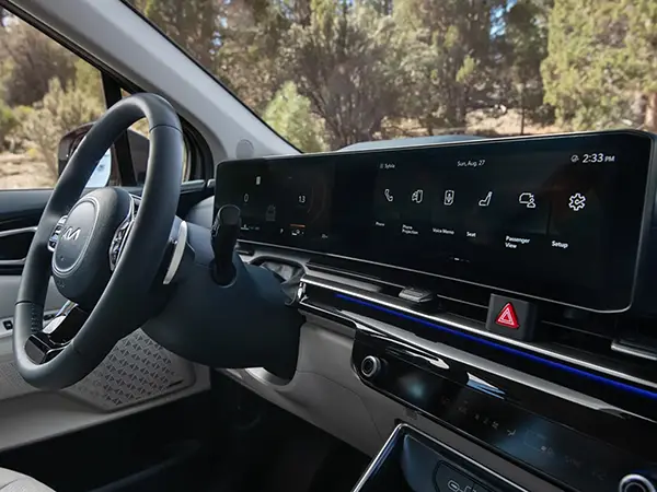 2025 Kia Carnival MPV Hybrid dash