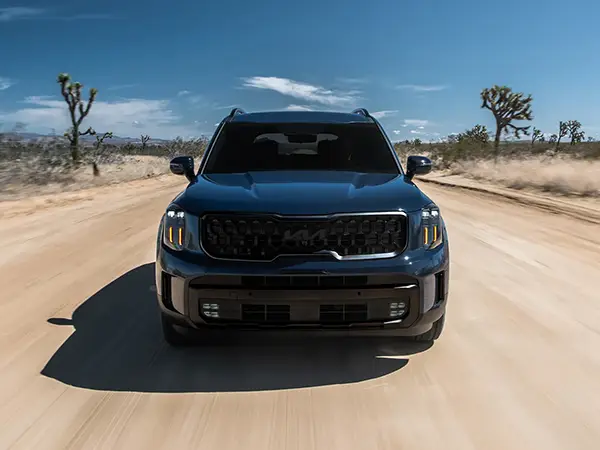 2025 Kia Telluride driving
