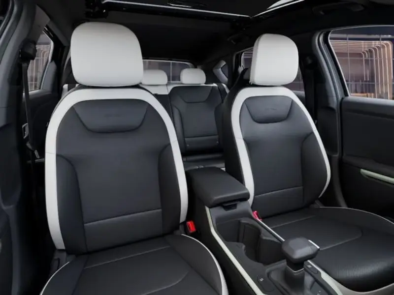 2026 Kia K4 Hatchback Interior
